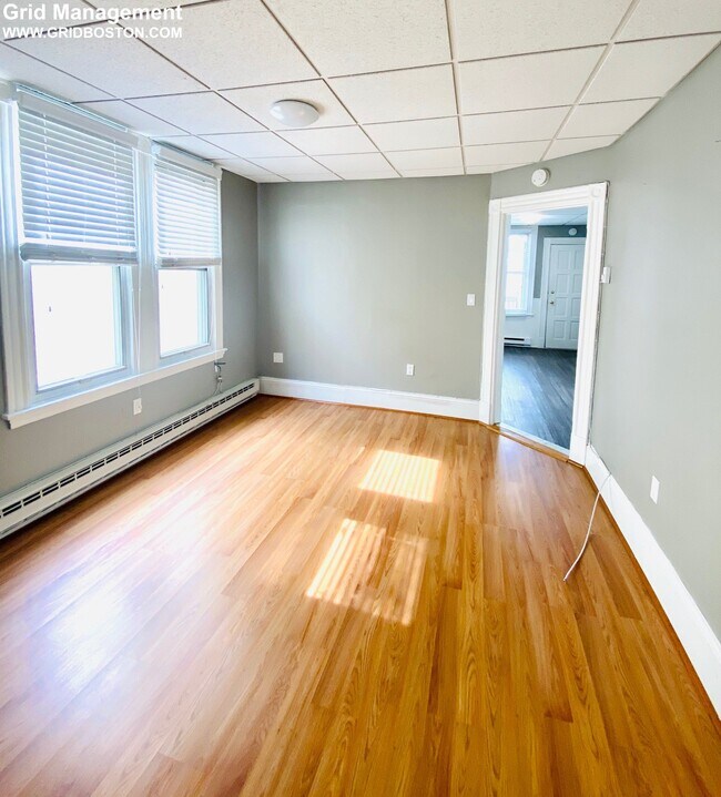 346 Chelsea St unit 2, Boston, MA 02128 - photo 5