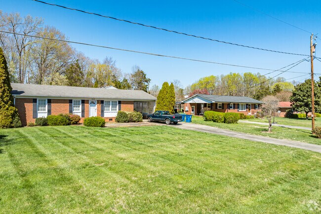Ranch-style homes are common throughout Old Randleman.