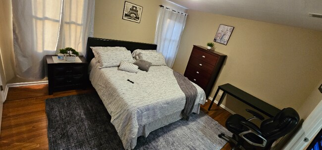 312 Bond St unit 1, Elizabethport, NJ 07206 - photo 2