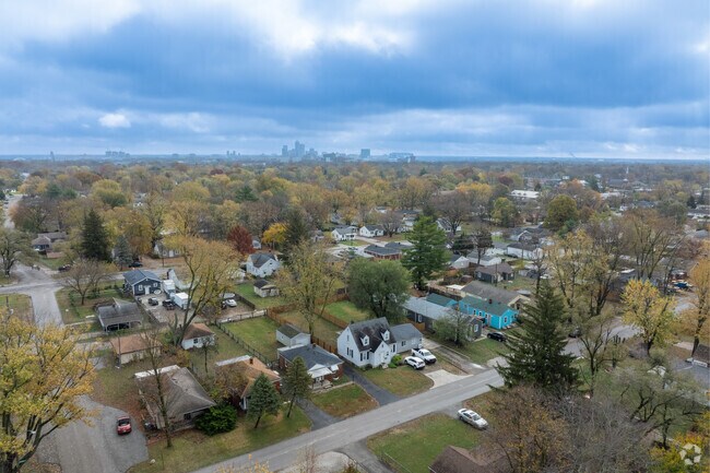 Eagledale is a short drive from Indianapolis and all of it's amenities.