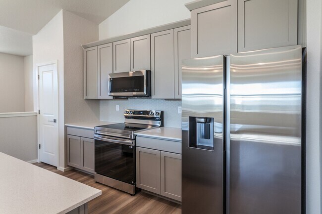 RainDance - Condos unit 8, Windsor, CO 80550 - photo 7