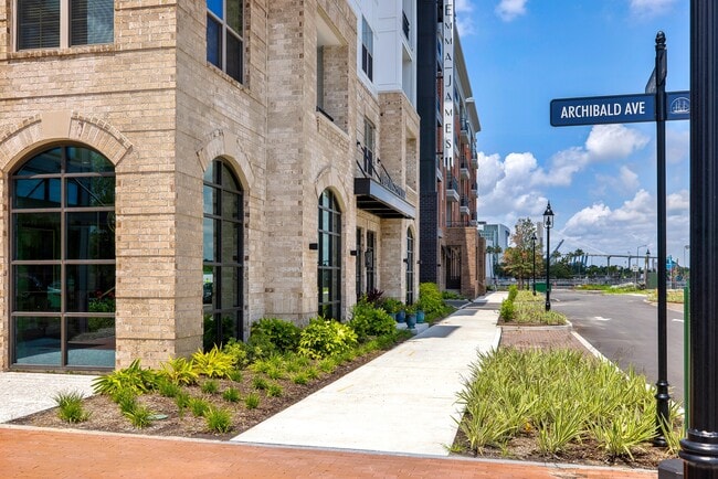 EmmaJames, Savannah, GA 31421 - photo 2