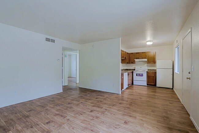 Sahuaro West Apartments, Phoenix, AZ 85029 - photo 2