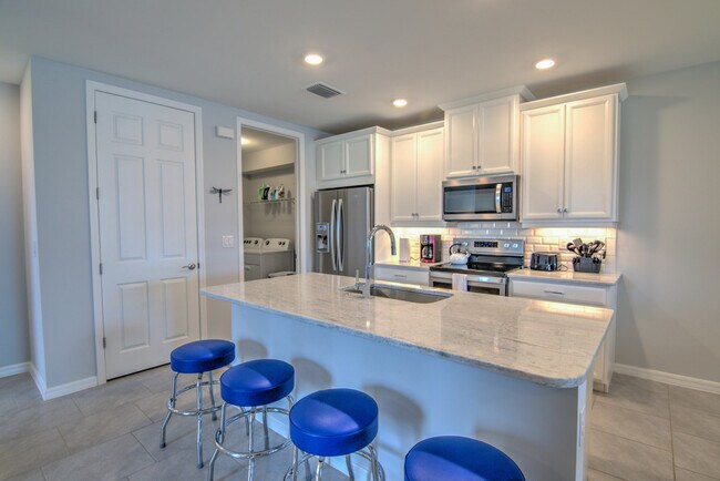 14632 Edgewater Cir unit ID1049696P, Naples, FL 34114 - photo 6