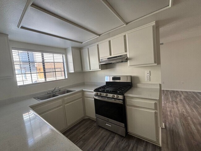 1232-1234 Orange Grove Ave unit 1232  101, Glendale, CA 91205 - photo 5