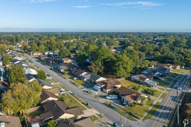 Arnould Heights in Lafayette is a lush, charming neighborhood featuring neatly landscaped homes on spacious lots.