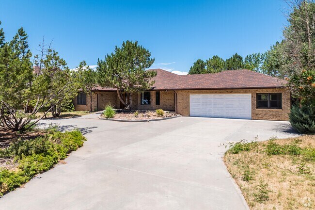 Traditional ranchers can be found as single family homes throughout North Grand Junction.