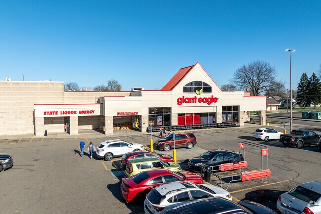 Residents of Westview have their pick of grocery stores, including Giant Eagle.