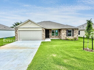 8315 E Queens St, Broken Arrow, OK 74014