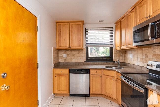7320 N Ridge Blvd unit 26-1E, Chicago, IL 60645 - photo 4
