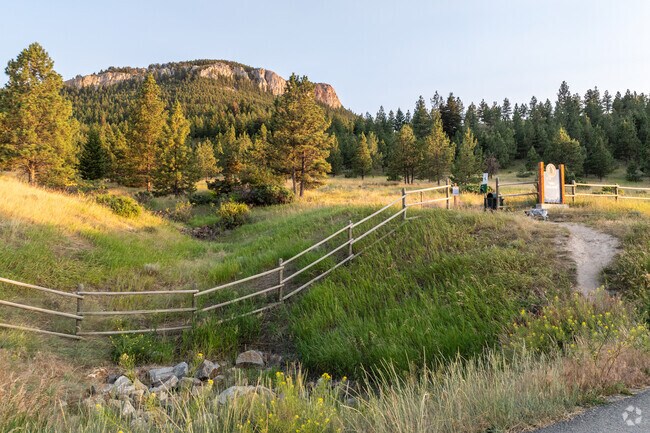 The Tubbs Trailhead at Mt Helena is a beautiful trail up the mountain.