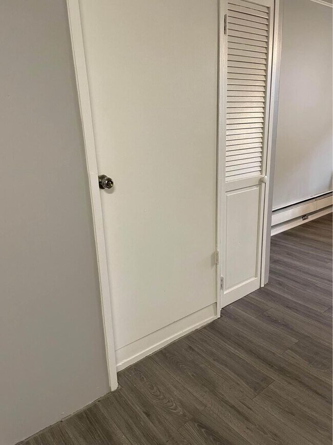 115 W 13th St unit 3, Dubuque, IA 52001 - photo 3