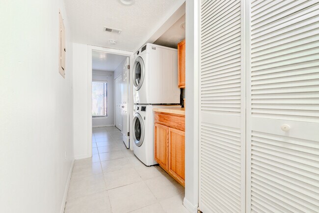 1515 Huntington Ln unit 922, Rockledge, FL 32955 - photo 3