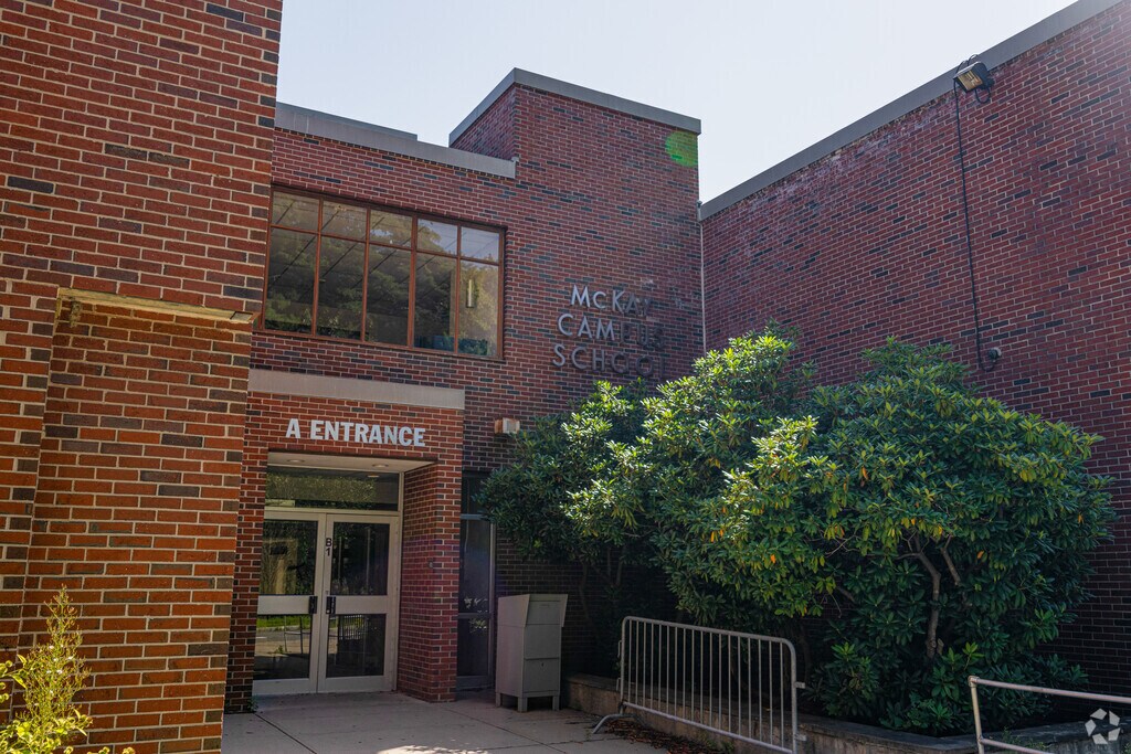 Mckay Elementary School