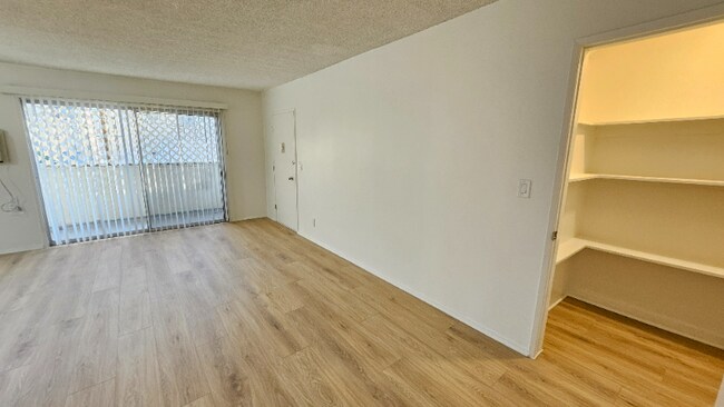 1130 N Fuller Ave unit 5, West Hollywood, CA 90046 - photo 5