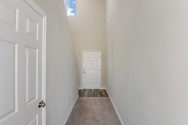 5019 Oaks River St, Davenport, FL 33837 - photo 2