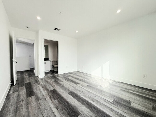 2853 Cincinnati St, Los Angeles, CA 90033 - photo 6