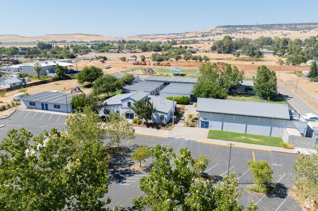 Total enrollment at Plumas Avenue Elementary is 338 students.