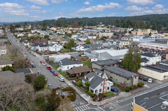 Downtown-Uniontown residents enjoy walking a distance lifestyle to Arcata amenities.