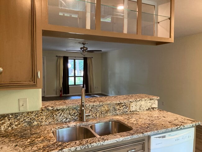 185 Eagle Peak Cir, Dadeville, AL 36853 - photo 3