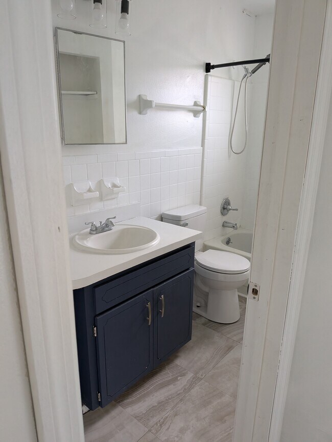 1906 Park Manor Dr, Orlando, FL 32817 - photo 4