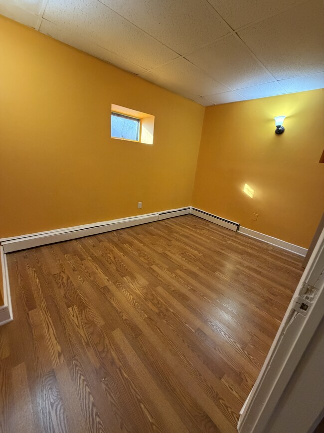 498 Washington Ave unit 498 Washington avenu, Waterbury, CT 06708 - photo 3