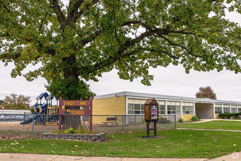 Shady Lane Elementary School provides education in the neighborhood of 
Menomonee Falls