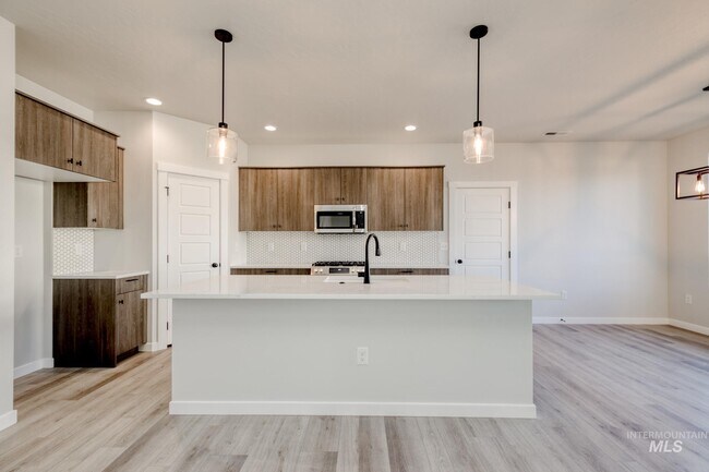 1966 S Grand Fork Way, Meridian, ID 83642 - photo 5