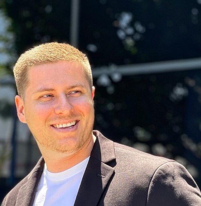 Agent Photo