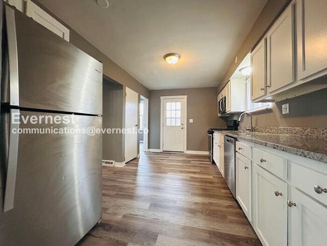 763 Shaw Ave, Monroeville, PA 15146 - photo 3