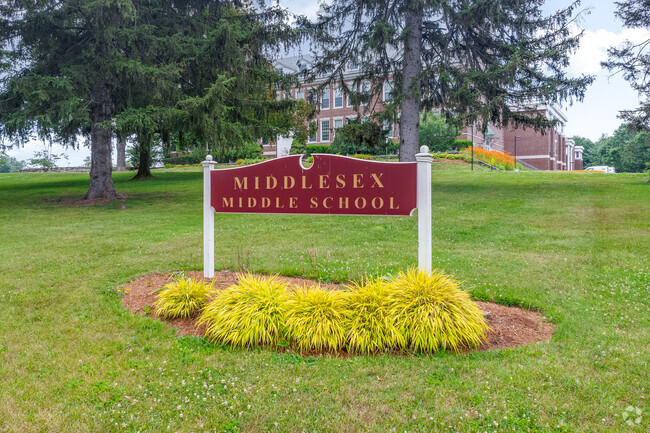 Middlesex Middle School is conveniently located on Hollow Tree Ridge Road in Darien.