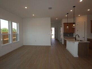 13102 Geary Dr, Manchaca, TX 78652