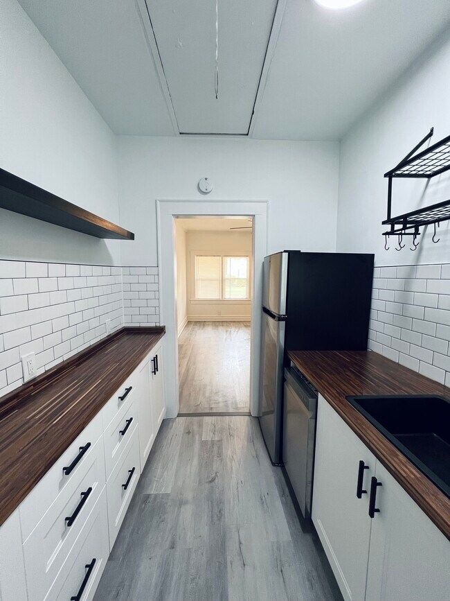 3635 Radford St unit C, Norfolk, VA 23513 - photo 6