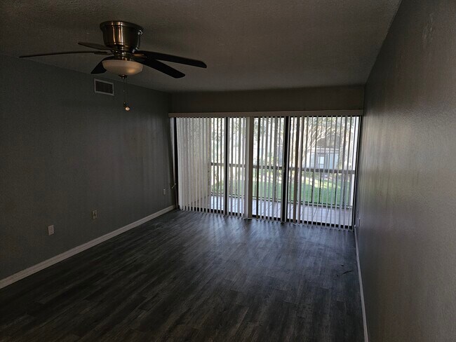 3238 S Semoran Blvd unit 25, Orlando, FL 32822 - photo 2