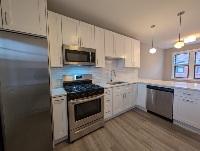 3943 N Janssen Ave unit 2, Chicago, IL 60613 - photo 6