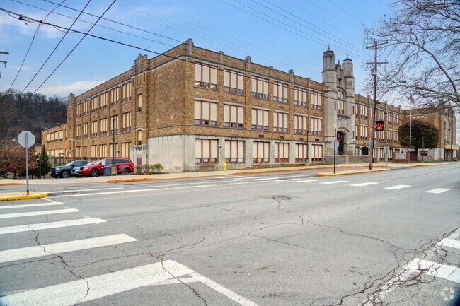 Beaver Falls Middle School boasts a student-teacher ratio of 13 to 1.