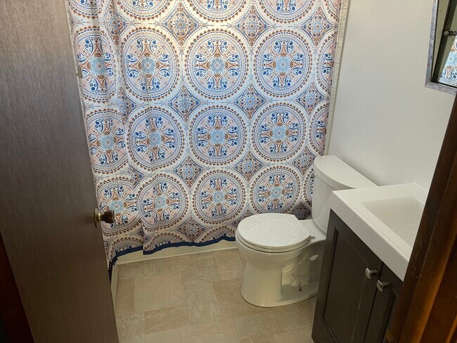 1320 Getzelman Dr unit 3, Elgin, IL 60123 - photo 6