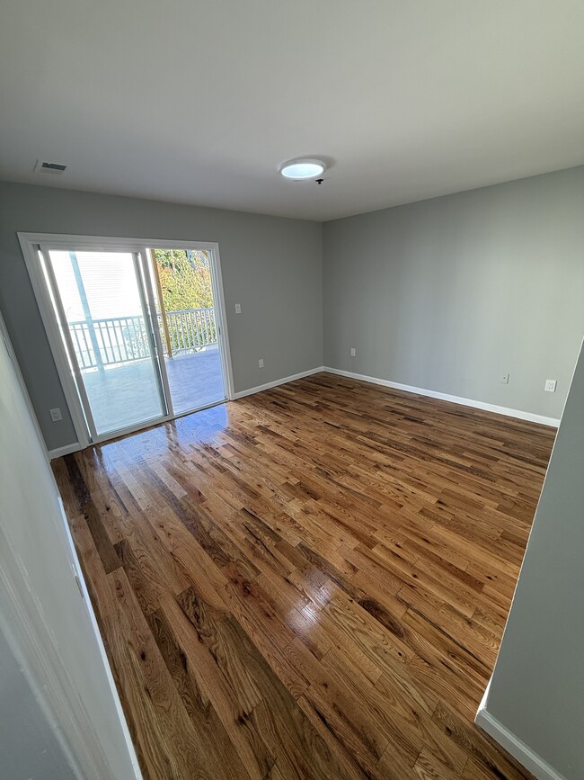 535 Central Ave unit 2, Newark, NJ 07107 - photo 4