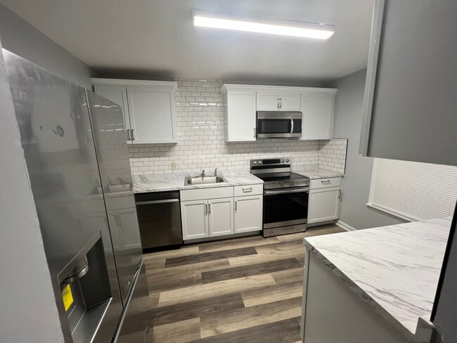 46 Grant Terrace, Folcroft, PA 19032 - photo 2