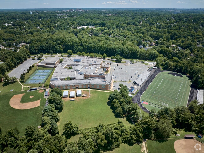 Many high school students attend Thomas Wooten High School.
