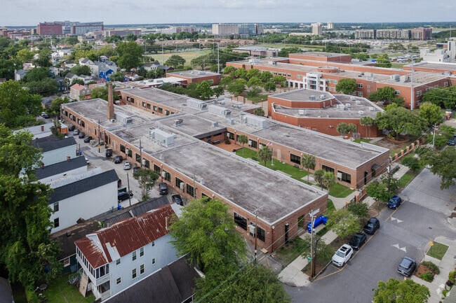 Parents and students love Simmons Pinckney Middle in Charleston.