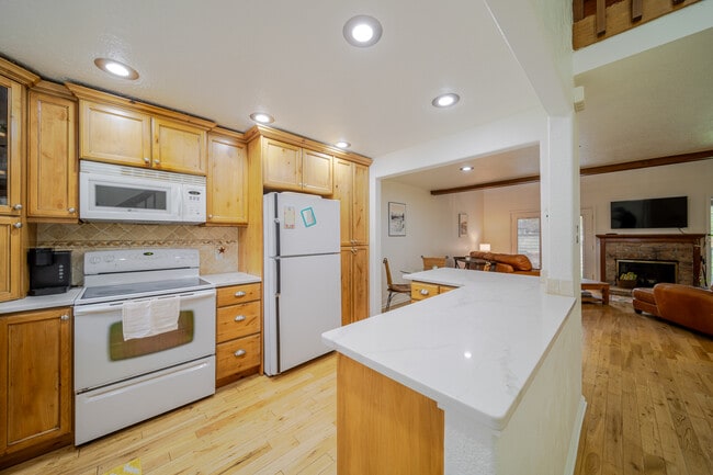 3124 S Falling Brook Ln, Boise, ID 83706 - photo 3