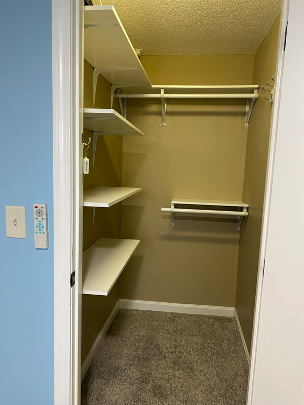 105 Elmwood Dr, Hudson, NH 03051 - photo 6