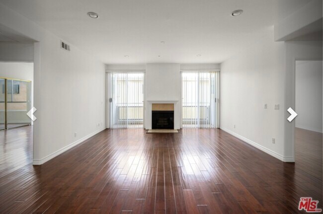 8349 Blackburn Ave unit 102, Los Angeles, CA 90048 - photo 4