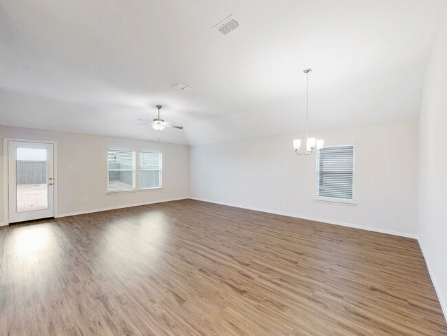 4017 Whisperwood Rd unit 36495199, Denton, TX 76210 - photo 7