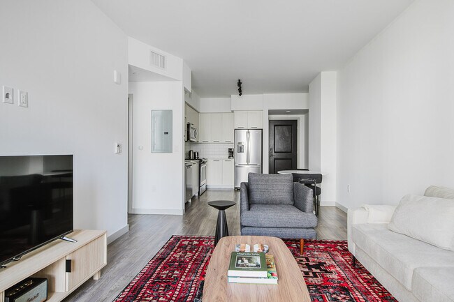 221 SW 12th St unit FL5-ID136, Miami, FL 33130 - photo 2