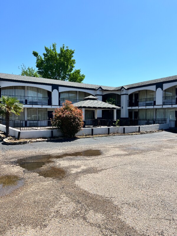 3602 N State Line Ave, Texarkana, AR 71854 - photo 2