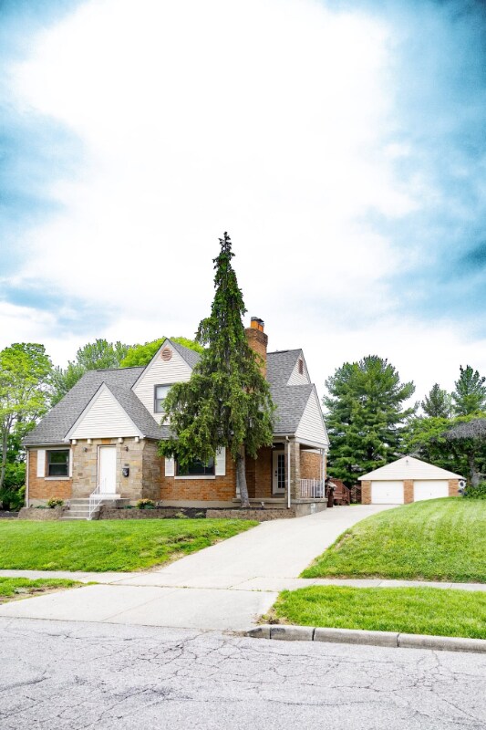 4282 Homelawn Ave Unit 1, Cincinnati, OH 45211