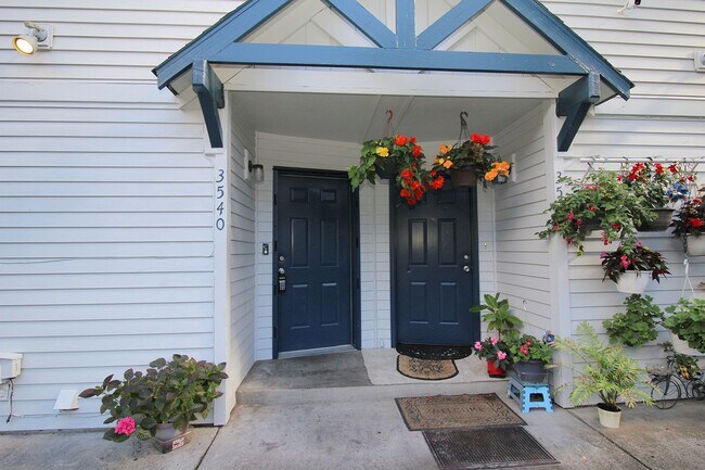 3548-3548 NE 102nd Ave unit 3540, Portland, OR 97220 - photo 2