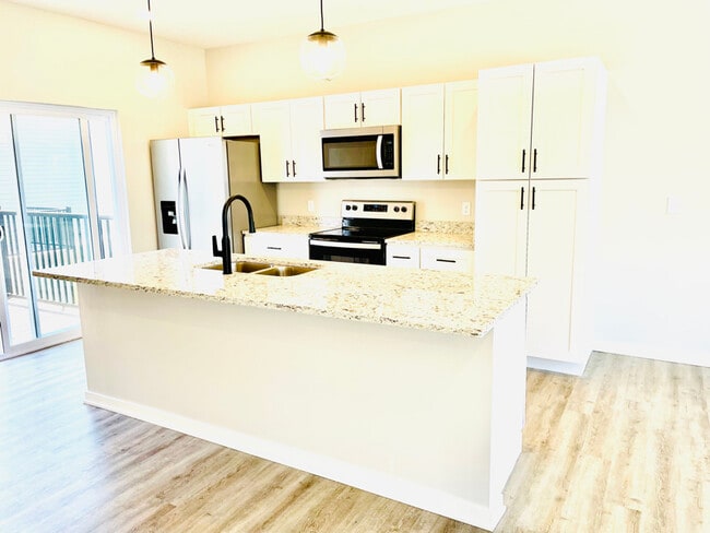 20877 South Ct, Omaha, NE 68022 - photo 2